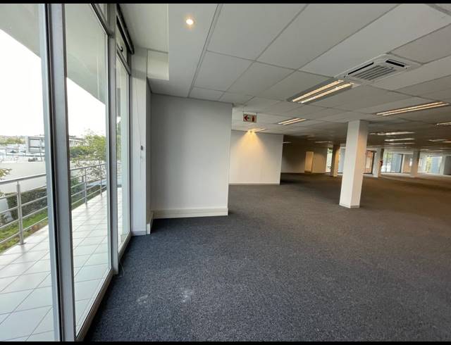 658M² OFFICE TO LET IN BRYANSTON